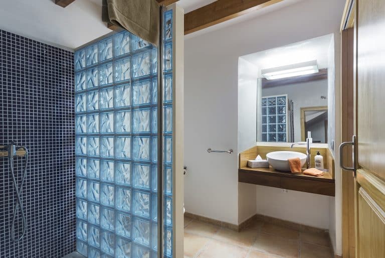 Bathrooms In Majestic Holiday Estate In Calvia
