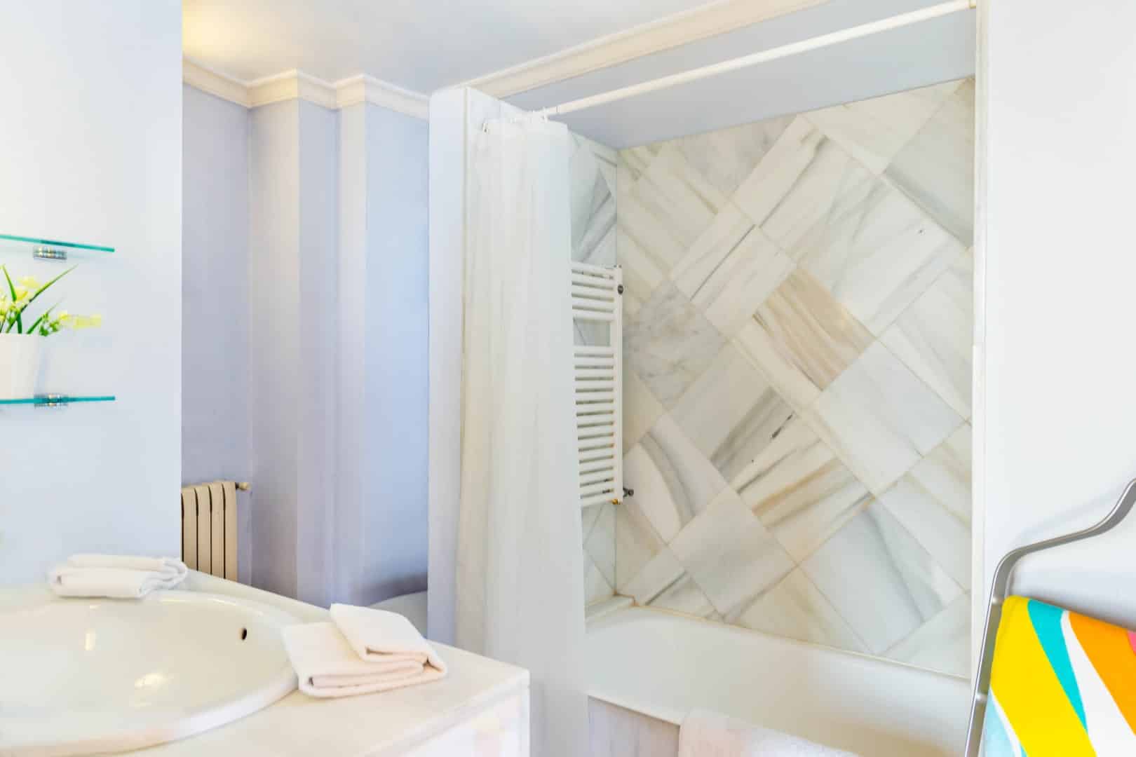 Bathrooms In Townhouse In Palma 300 M From The Beach