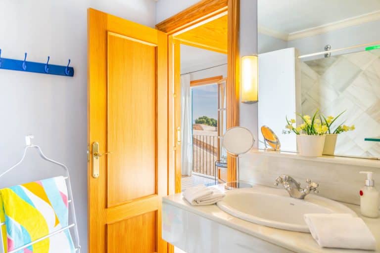 Bathrooms In Townhouse In Palma 300 M From The Beach