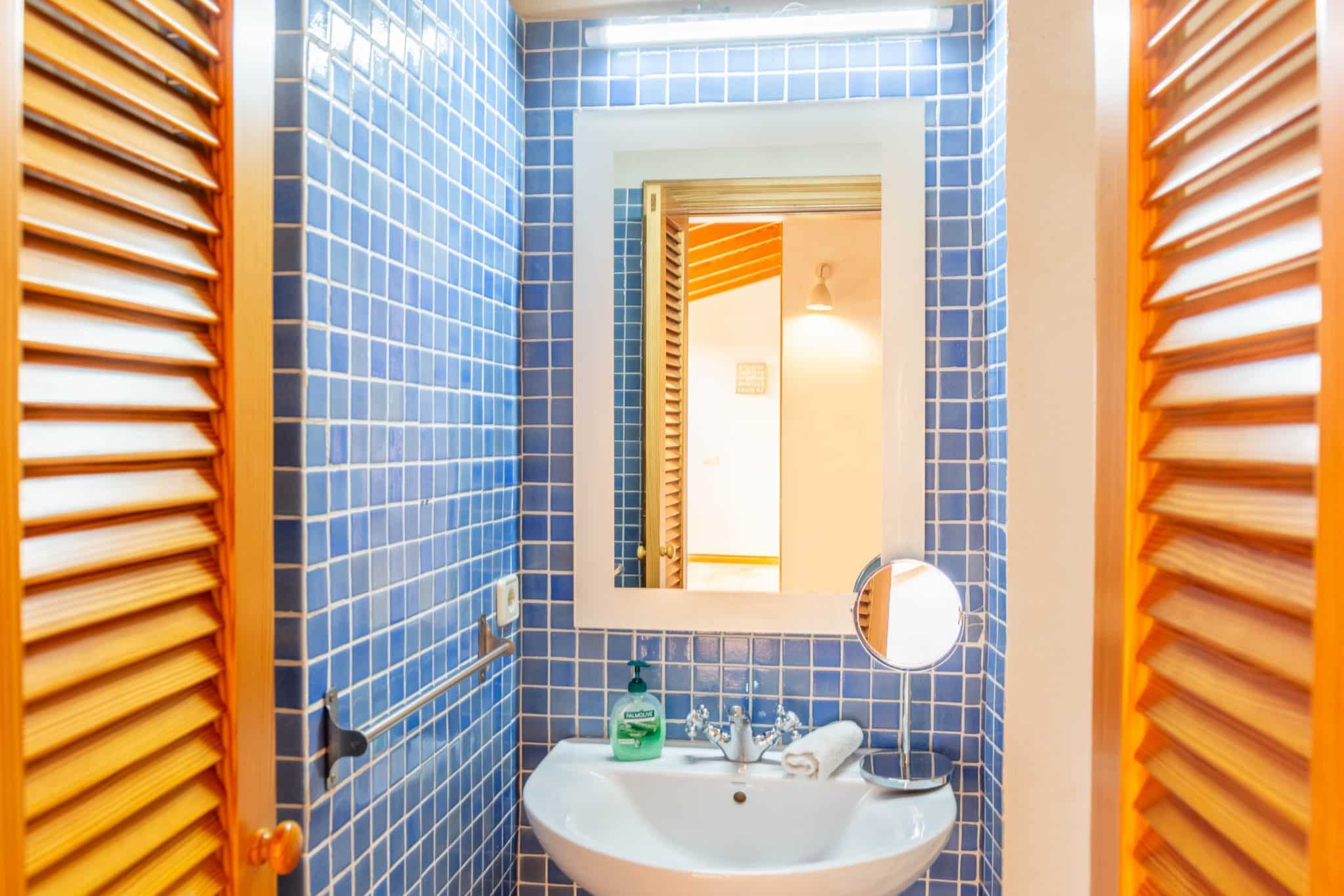Bathrooms In Townhouse In Palma 300 M From The Beach