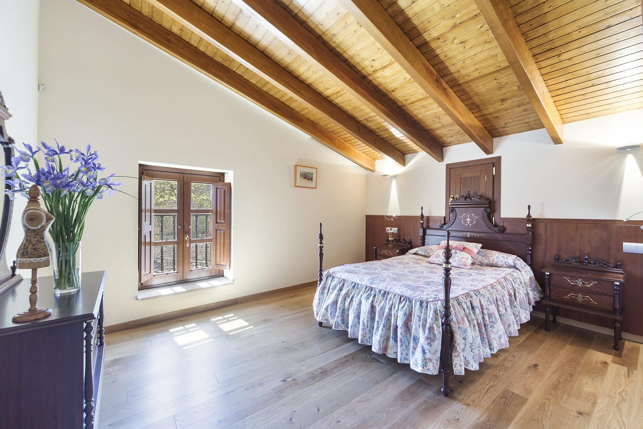 Bedrooms In Majestic Holiday Estate In Calvia