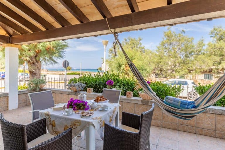 Outdoor Dining Area In Cottage 50 M From The Beach