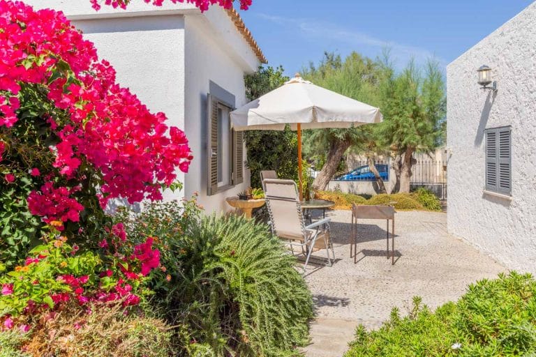 Outdoor Dining Area In Cottage 50 M From The Beach