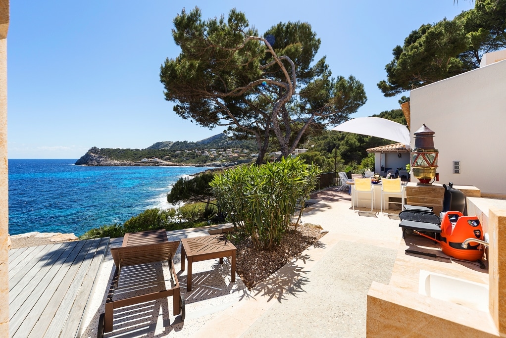 Frontline Villa In Capdepera Patio